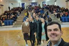 Selfie-con-gli-studenti-dellI.C.S.-Bovio-Pontillo-Pascoli