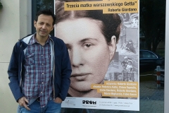 Varsavia - Prom Kultury Saska Kepa.